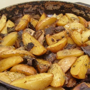 Recettes de pommes de terre frites et compotées aux champignons sauvages