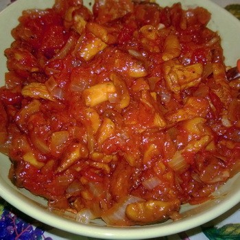 Halia dalam sos tomato: resipi untuk hidangan lazat