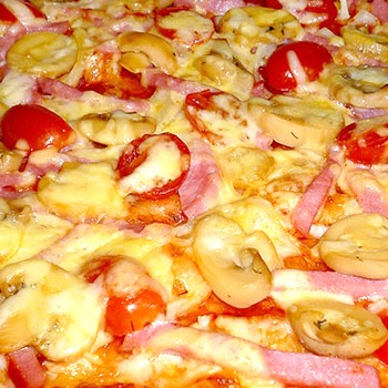 Pizza ecetes gombával: lépésről lépésre receptek fotókkal