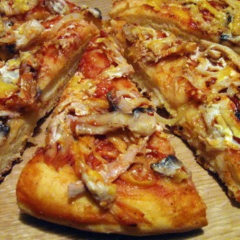 Pizza cu pui și ciuperci: tehnologie de gătit