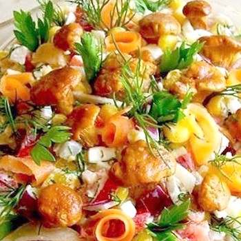 Salades aux champignons safranés: recettes de collations aux champignons