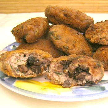 Recipes of delicious cutlets with mushrooms
