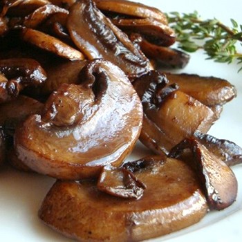 Menggoreng champignons: resipi untuk hidangan cendawan
