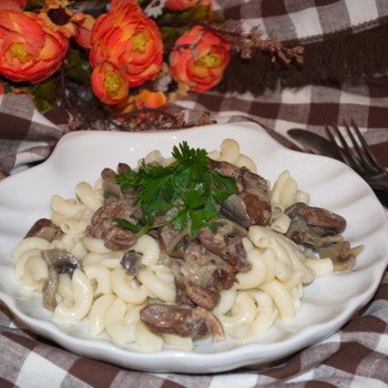 How to cook chicken hearts with champignons