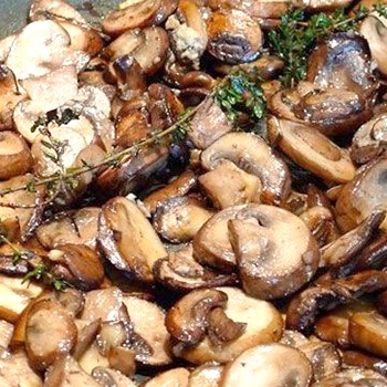 Mâncăruri de champignon înfrățite
