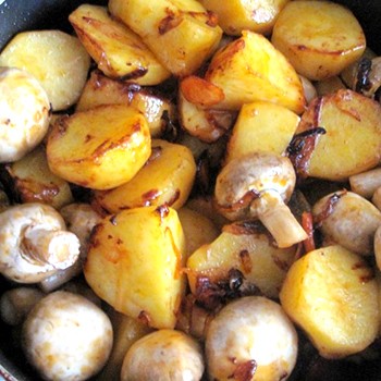 Cendawan dengan kentang: resipi lazat