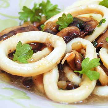 Squid cu champignons: rețete pentru preparate calde și reci