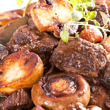 Daging dengan champignons: resipi sihat