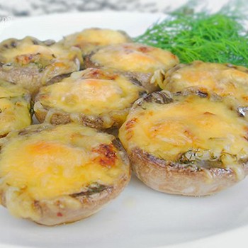 Farfurie Champignon cu pui și brânză